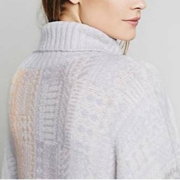 Free People • Willow Poncho - Picture 3 of 12